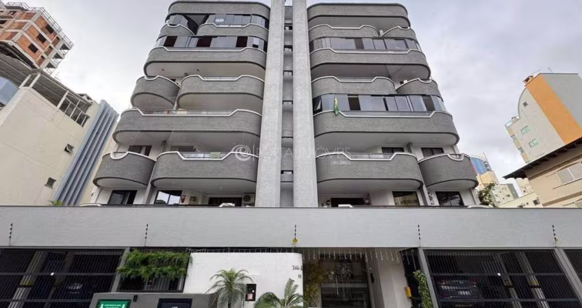 Residencial Villa Lobos: Apartamento de 03 Dormitórios com Suíte, Churrasqueira e 01 Vaga em Meia Praia