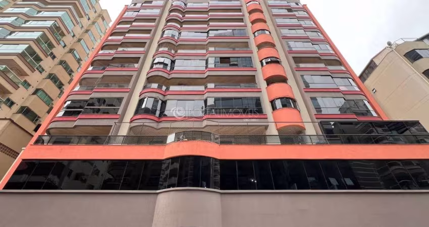 Residencial São Germano – Apartamento Mobiliado com 3 Dormitórios e Ampla Sacada na Meia Praia