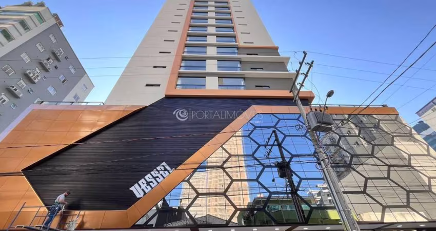 Vaso Residencial: Conforto e Modernidade Próximo ao Mar de Meia Praia
