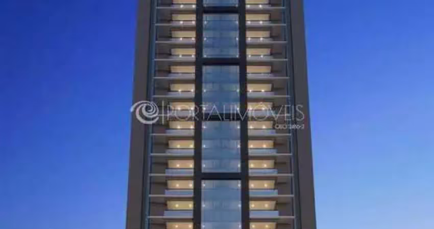 Luxo e lazer completo em meia praia: apto com 137m², 3 suítes e vista privilegiada