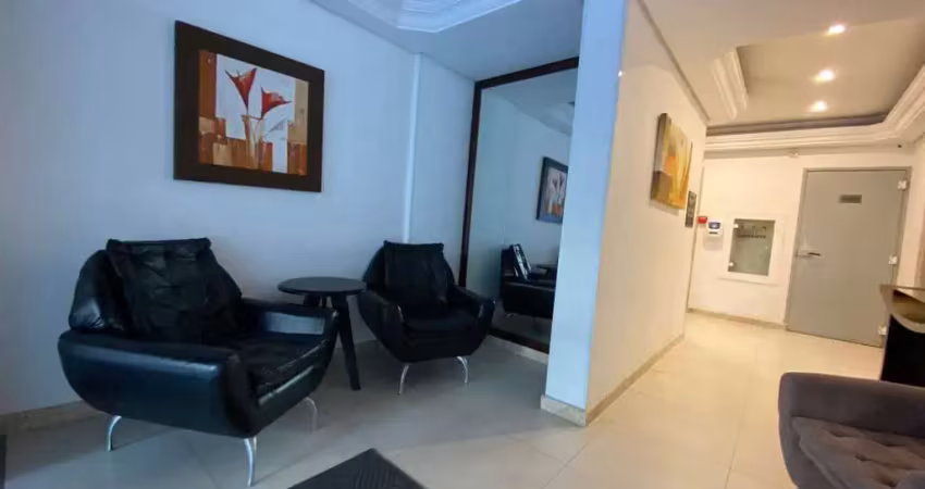 Oportunidade em itapema: 3 dorms, 1 suíte e garagem na meia praia