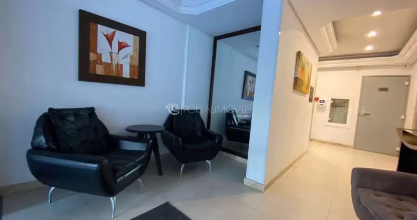 Oportunidade em itapema: 3 dorms, 1 suíte e garagem na meia praia