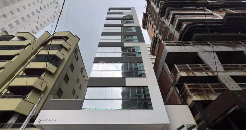 2. exclusividade e conforto: 3 quartos, 2 suítes e 2 vagas em meia praia – entrega em set/24
