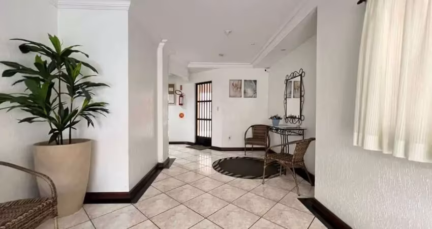 Apartamento mobiliado com 3 dormitórios e churrasqueira em meia praia – pontal do sul