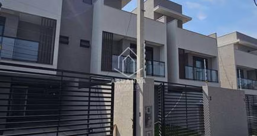 Sobrado Triplex Frente de Rua - Vista Alegre - 184m²
