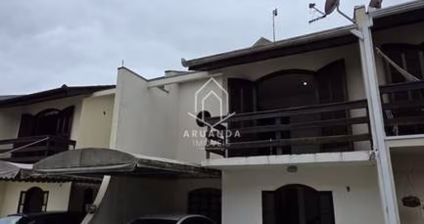 Sobrado no Tingui- 3 Quartos- 123m²