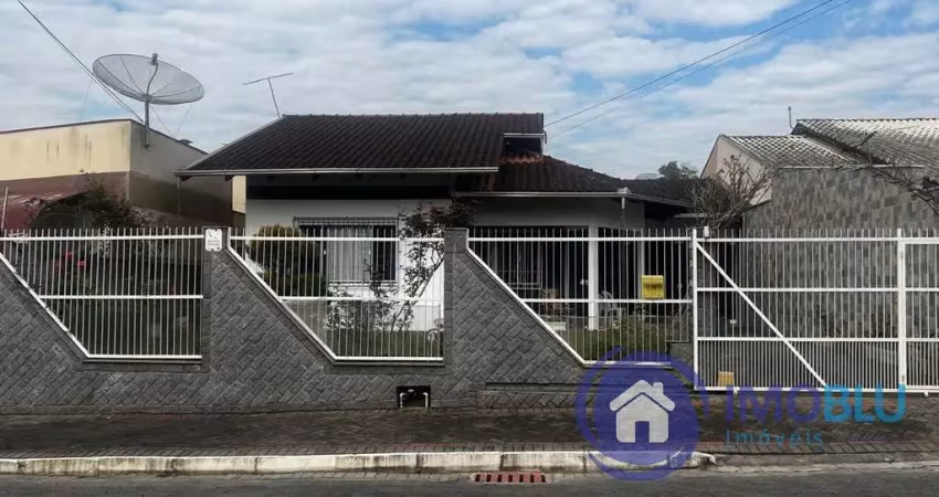 Casa com 3 quartos à venda no Fortaleza Alta, Blumenau 