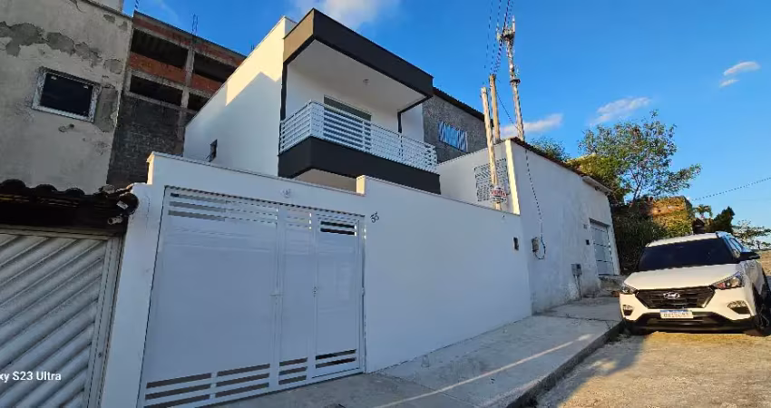 Excelente Casa Dúplex na Estrada da Posse,  Próximo ao West Shopping de Campo Grande, em Rio de Janeiro-RJ