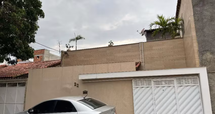 Casa com 3 quartos sendo 1 suíte,  em Campo Grande  no Rio de Janeiro-RJ.