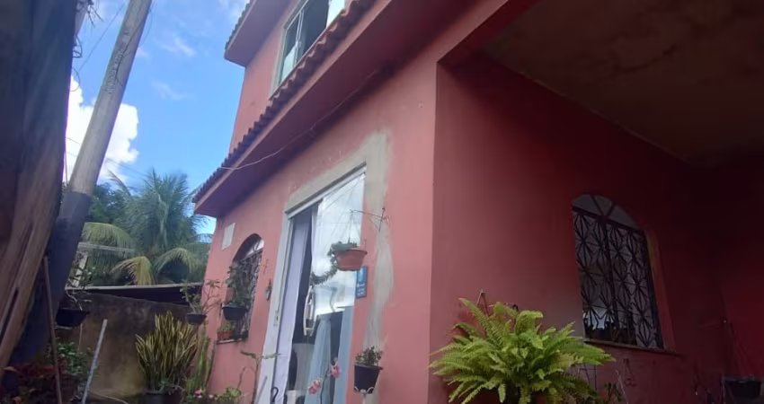 Casa com 4 dormitórios, na estrada do Lameirão Pequeno,  Santíssimo.