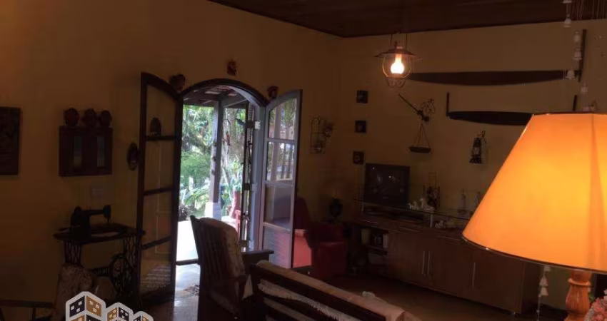 Casa com 3 quartos à venda no São Francisco, São Sebastião 
