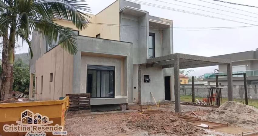 Casa em condomínio fechado com 4 quartos à venda na Praia da Lagoinha, Ubatuba 