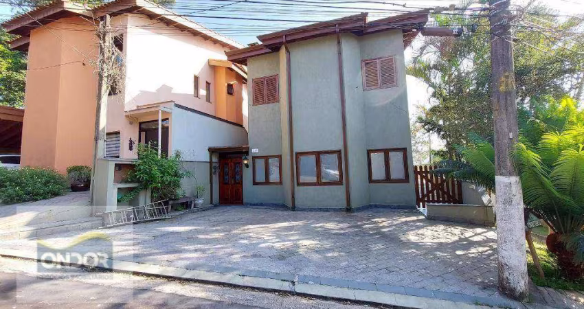 Casa com 3 dormitórios para alugar, 171 m² por R$ 6.800/mês - Petit Village - Cotia/SP