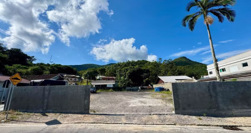 TERRENO COMERCIAL DE ESQUINA NO BAIRRO DO  JORDÃO