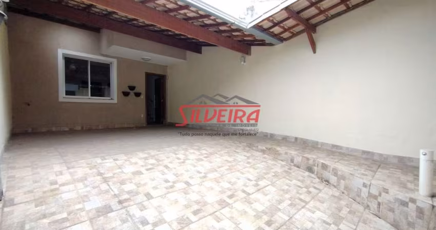 Casa com 3 quartos para alugar no Heliópolis, Belo Horizonte 