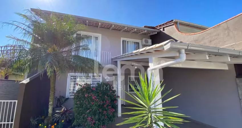 Casa com 3 quartos à venda em Água Verde, Blumenau 