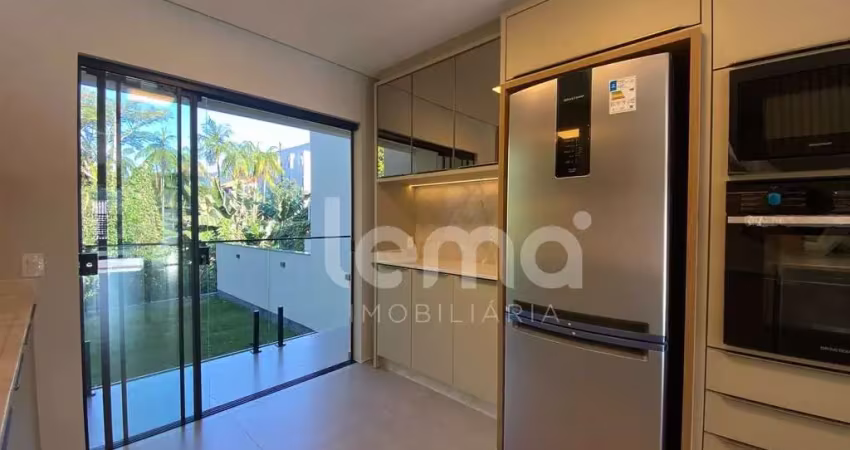 Casa com 3 quartos à venda em Água Verde, Blumenau 