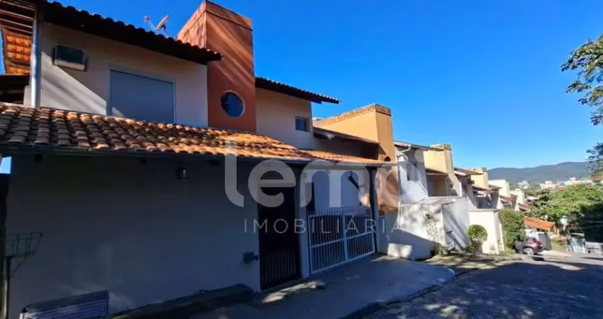 Casa em condomínio fechado com 3 quartos para alugar na Escola Agrícola, Blumenau 