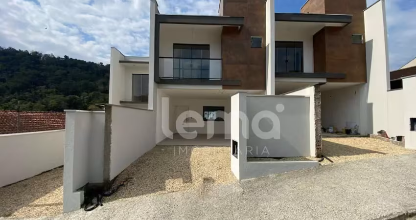 Casa com 3 quartos à venda em Água Verde, Blumenau 