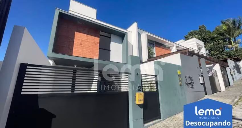 Casa com 2 quartos para alugar em Água Verde, Blumenau 