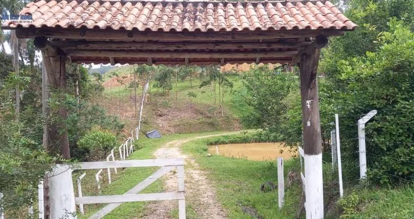 Chacara em Itajai SC com Lagoa