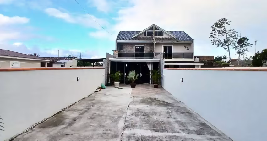 Sobrado de 2 dormitórios no Balneário Caravelas em Matinhos - Pr
