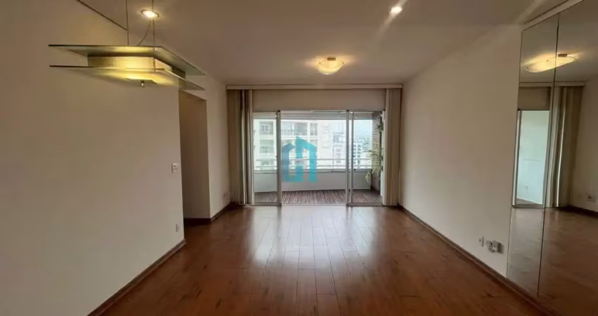 Apartamento com 3 quartos para alugar na Avenida Jamaris, 64, Moema, São Paulo