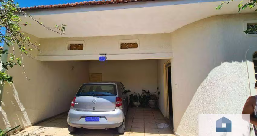 Casa no Jardim Bordon com 3 dormitórios e 2 vagas de garagem | Próximo ao Campo do América !!