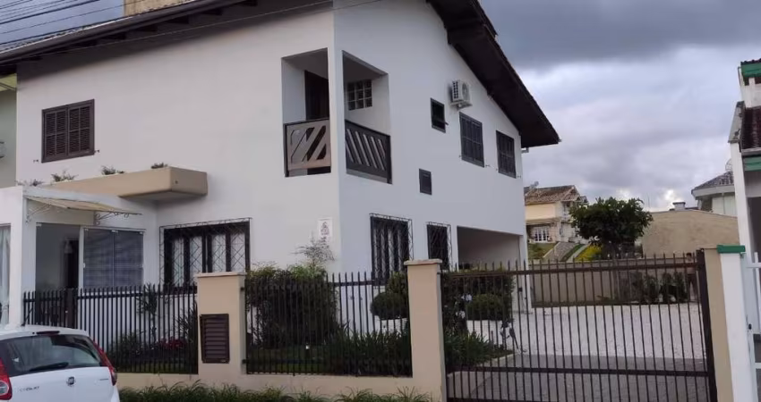 Casa à venda em Souza Cruz - Brusque/SC