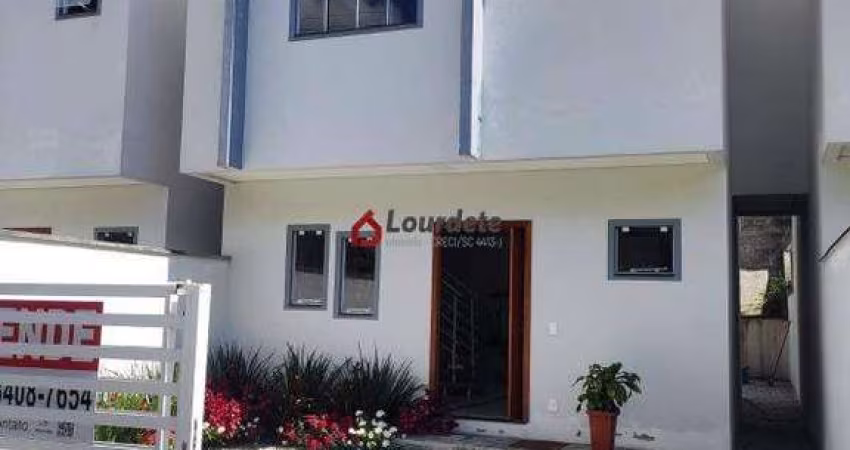 Sobrado à venda em bairro Souza Cruz - Brusque/SC