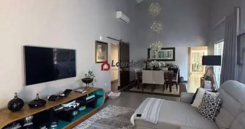 Casa alto padrão à venda no bairro azambuja: 3 suítes, piscina, semi- mobiliada