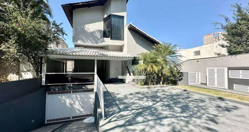 Casa com 4 dormitórios à venda, 460 m² por R$ 3.590.000,00 - Arujá 5 - Arujá/SP