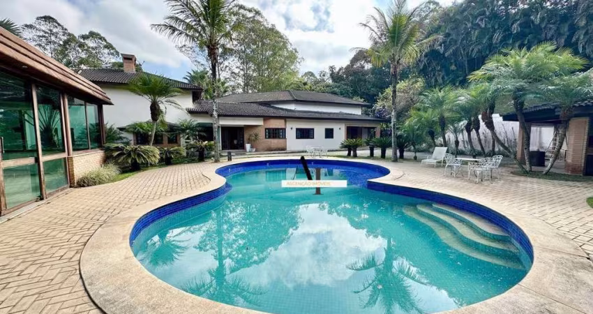 Casa com 4 dormitórios, 1200 m² - venda por R$ 6.495.000 ou aluguel por R$ 16.640/mês - Condomínio Arujá Hills I e II - Arujá/SP