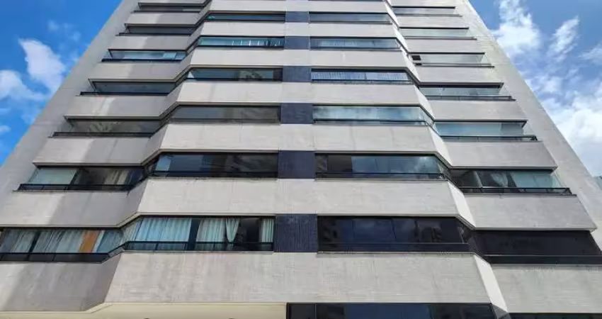 Edf. Jaime Fingergut - 3 Suítes - Apartamento em Horto Florestal, Salvador/BA
