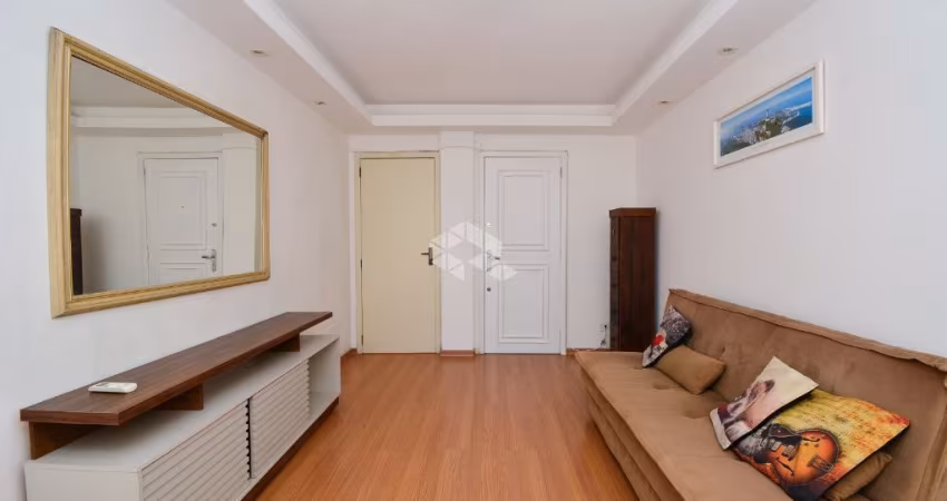 APARTAMENTO COM 2 QUARTOS EM LOCALIZAÇÃO PRIVILEGIADA NO CENTRO DE FLORIANÓPOLIS/SC