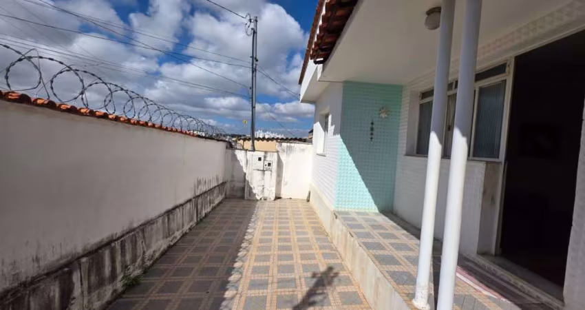 Casa com 3 quartos à venda na Santa Mônica, Belo Horizonte 