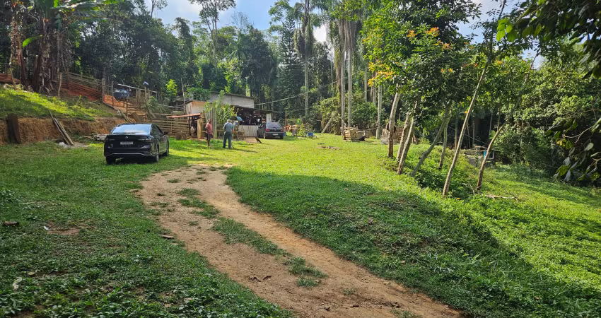 Foto - Itapecerica da Serra, SP - Mombaça