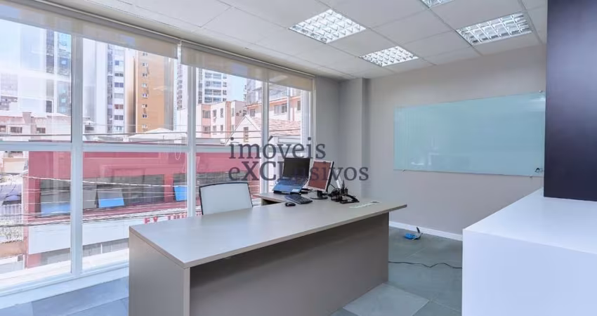 Sala comercial com 3 salas para alugar na Rua Emiliano Perneta, 822, Centro, Curitiba