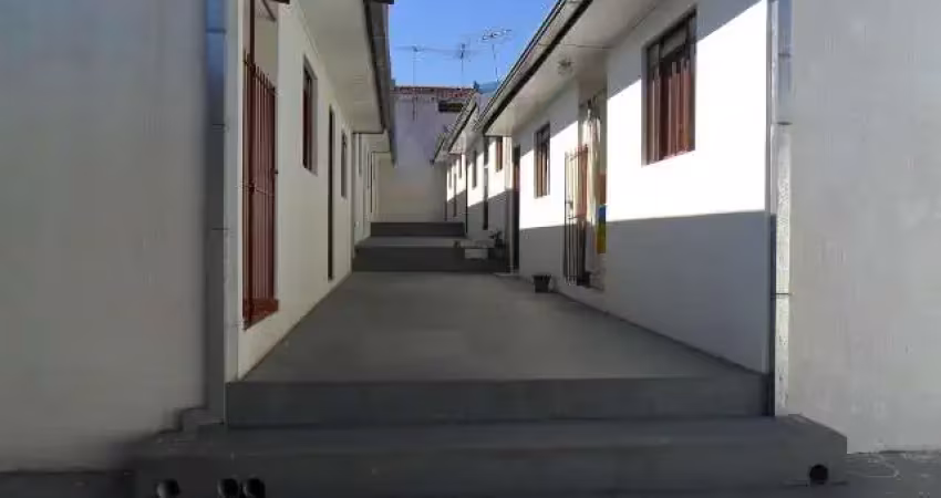 Casa residencial com 1 quarto  para alugar, 38.00 m2 por r$800.00  - fazendinha - curitiba/pr