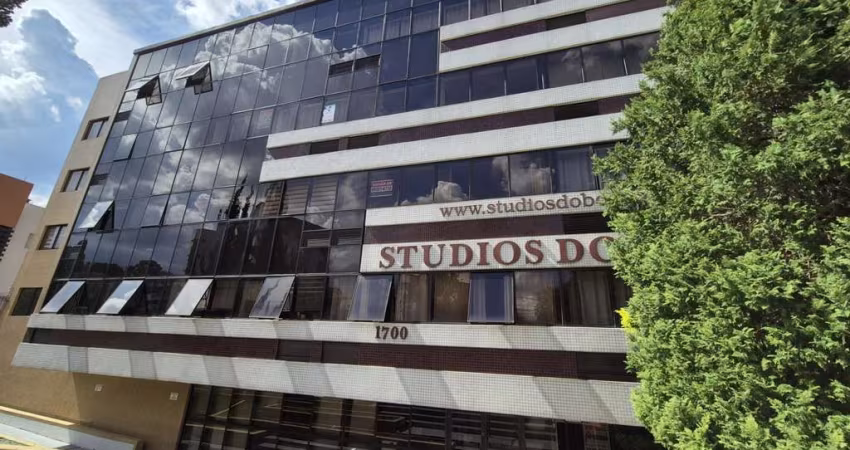 Estúdio com 1 quarto  à venda, 30.67 m2 por R$315000.00  - Juveve - Curitiba/PR