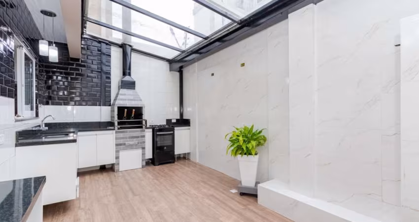 Sobrado com 3 quartos  à venda, 107.00 m2 por R$780000.00  - Pinheirinho - Curitiba/PR