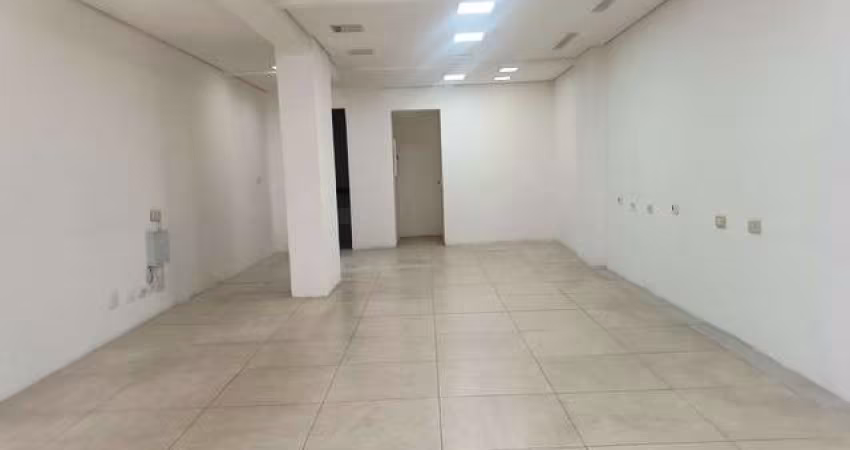 Loja para alugar, 33.00 m2 por R$1900.00  - Centro - Curitiba/PR