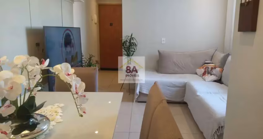 Apartamento novo, 2 dormitórios, excelentes armários e pisos!