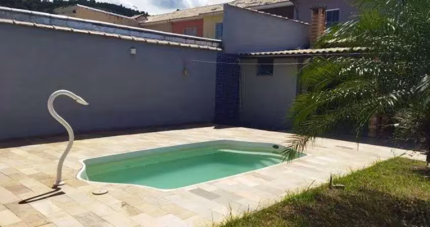 Casa com espaço gourmet e piscina