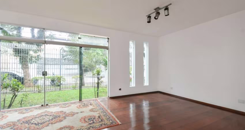 Sobrado para venda com 4 quartos, sendo 2 suítes, 331m²