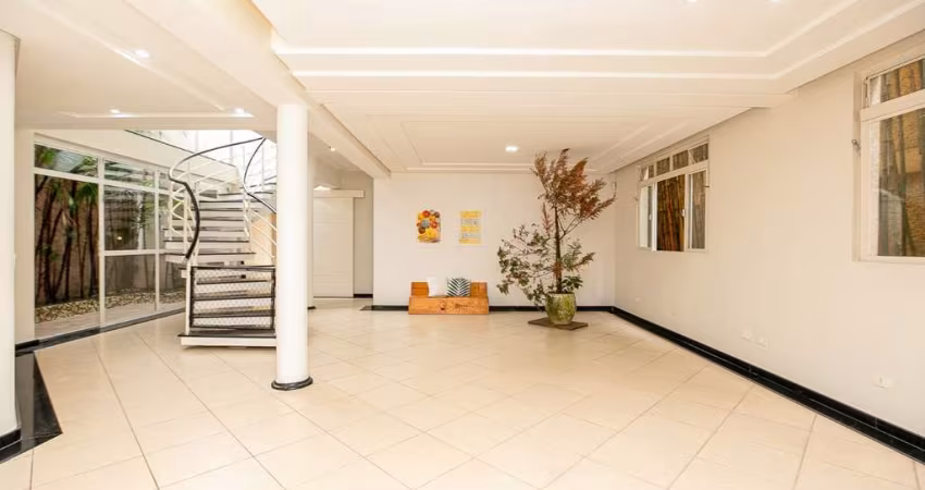 Casa tipo para venda com 5 quartos, sendo 5 suítes, 454m²