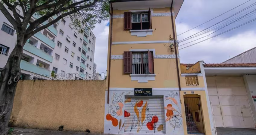 Casa tipo para venda com 4 quartos, 250m²