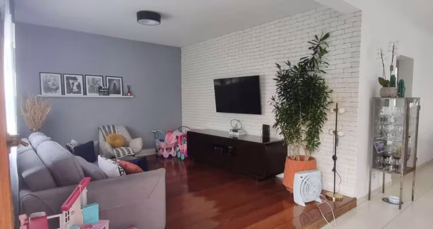 Casa tipo para venda com 3 quartos, sendo 3 suítes, 190m²