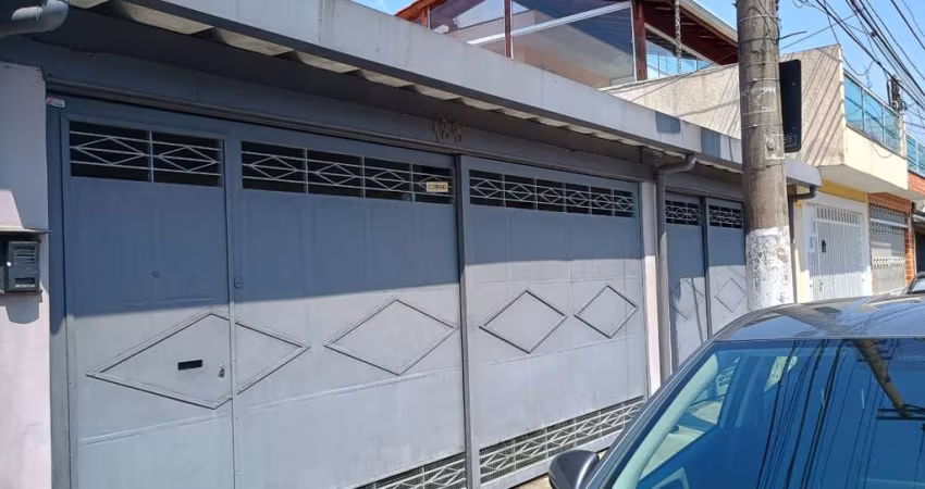 Casa de vila para venda com 3 quartos, sendo 1 suíte, 255m²