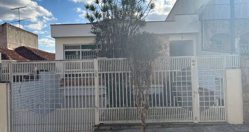Casa tipo para venda com 4 quartos, sendo 2 suítes, 256m²